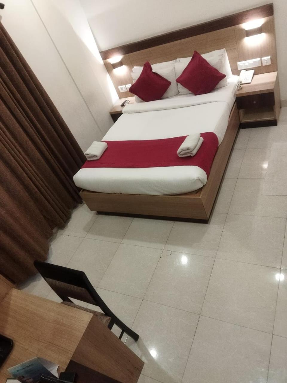 Prayana Hotels Kochi Buitenkant foto