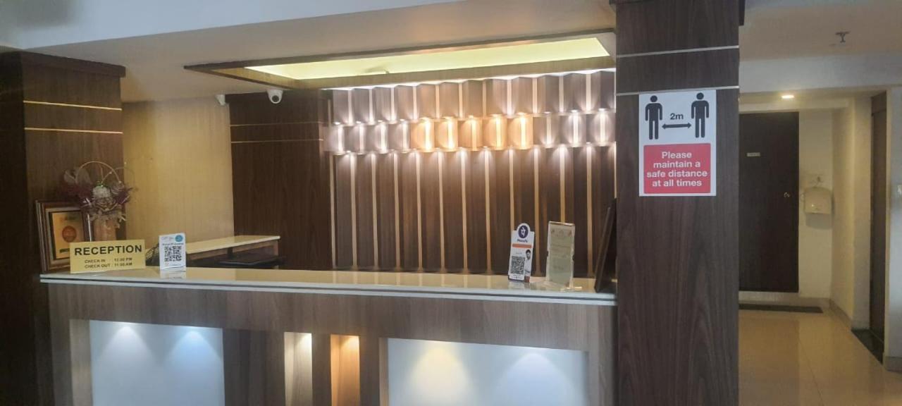Prayana Hotels Kochi Buitenkant foto