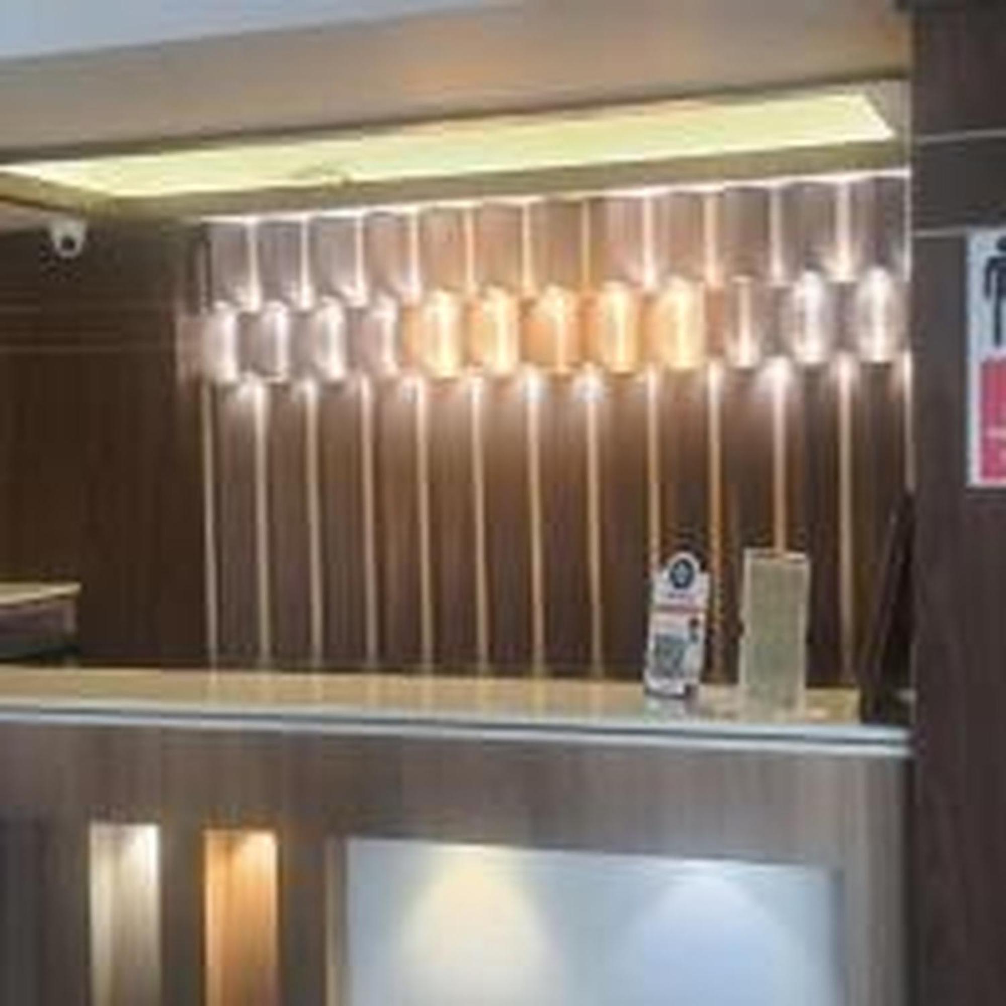 Prayana Hotels Kochi Buitenkant foto