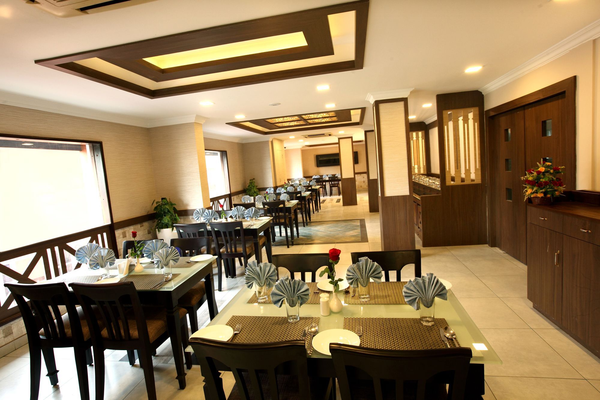 Prayana Hotels Kochi Buitenkant foto